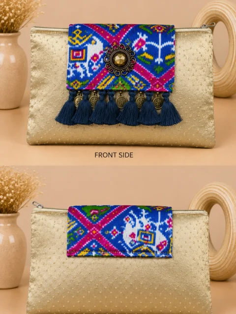 Printed Cream Gaji Patola Clutch